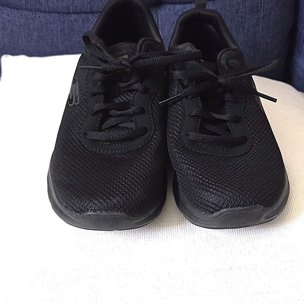 Skechers/Black Comfort Sneakers/Women's/Size 7/Used Only One Time - Picture 11 of 12